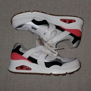 New! Women's sketchers shoes size 7.5
